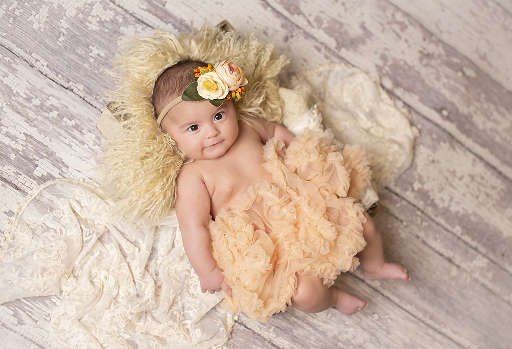 Ideas for Newborn Pictures with Siblings · Crabapple Photography